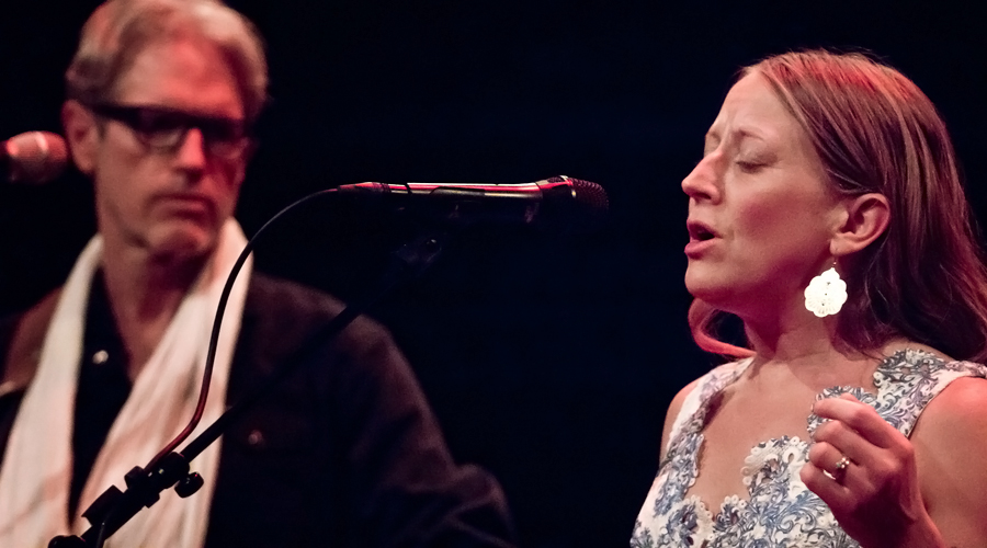 Sam Baker & Carrie Elkin | Foto © Rijno Boon
